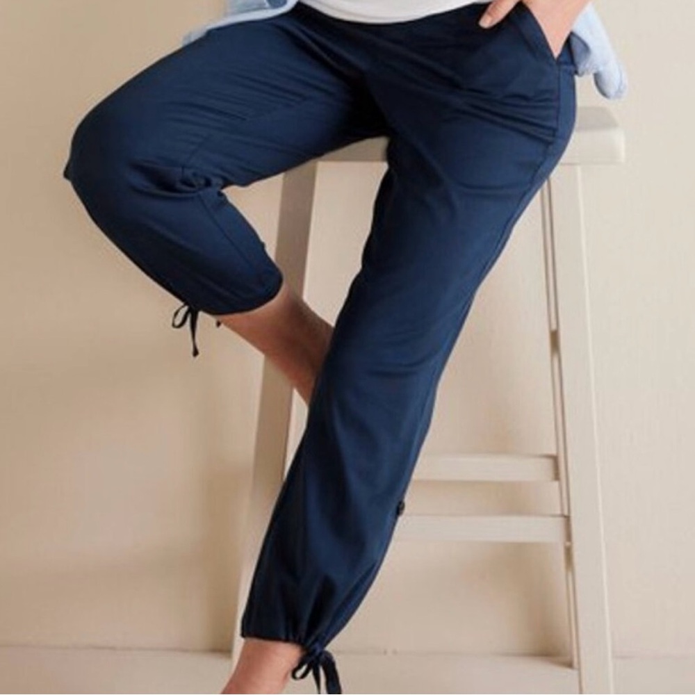 Soft Surroundings Navy Pull On Convertible Crop Pants
